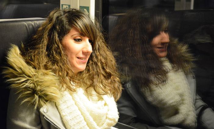 Portrait Inès dans le train